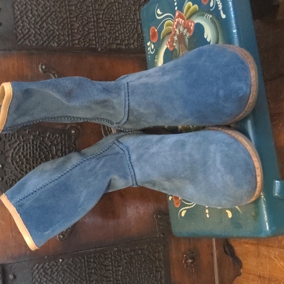 UGG Blue Suede Boots - Picture 2 of 12